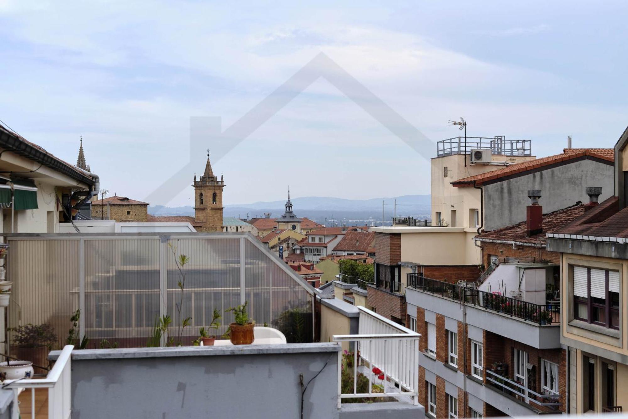 Atico Quintana I - Con Terraza, Vistas A La Ciudad, En El Centro, Con Wifi Y Garaje Daire Oviedo Dış mekan fotoğraf