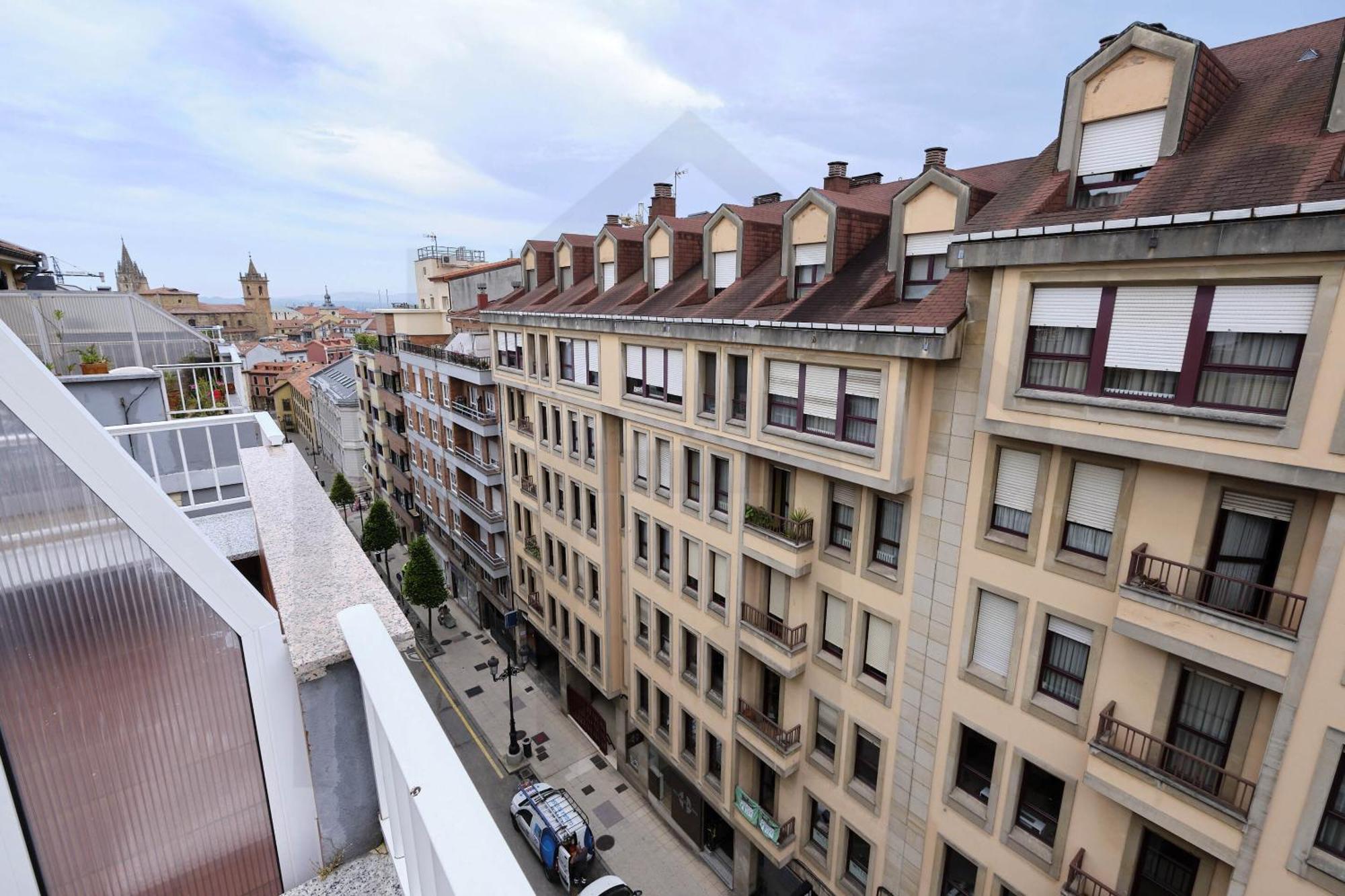 Atico Quintana I - Con Terraza, Vistas A La Ciudad, En El Centro, Con Wifi Y Garaje Daire Oviedo Dış mekan fotoğraf
